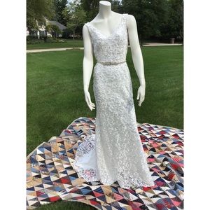 Beautiful Lace Wedding Gown